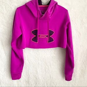Cropped Under Armour hoodie